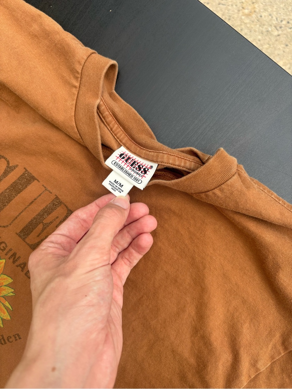 GUESS Brown Short-Sleeve Tee with Sunflower Graphic - Picture 2 of 4
